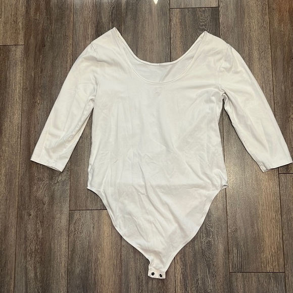 3/4 Length Sleeve - White Gap Body Suit - Scoop Back - XL - Picture 2 of 3